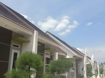 Rumah minimalis dalam cluster