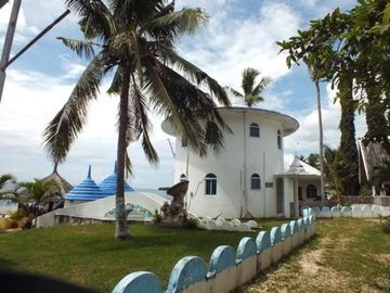 BEACH HOUSE RONDO FOR RENT/ SALE, SEASHORE at TINGKO WHITE BEACH, ALCOY CEBU