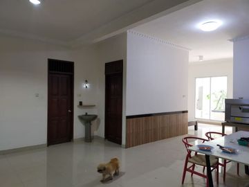 DIJUAL RUMAH BAGUS TERAWAT SIAP HUNI DI TAMAN SEMANAN INDAH JAKARTA