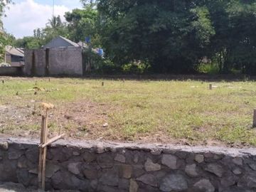 RUMAH MURAH DI UTARA CANDI PRAMBANAN LOKASI STRATEGIS DESIGN KLASIK MODEREN