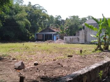 RUMAH MURAH DI UTARA CANDI PRAMBANAN LOKASI STRATEGIS DESIGN KLASIK MODEREN