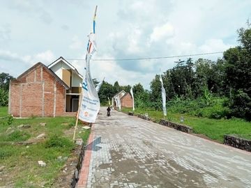 BISA KPR! RUMAH DI PRAMBANAN KONSEP MINIMALIS MODERN