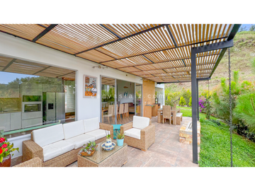 Casa Campestre en Parcelación Abierta La Ceja