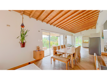 Casa Campestre en Parcelación Abierta La Ceja