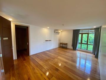 9BR House and Lot for Sale in Marina Baytown, Paranaque City