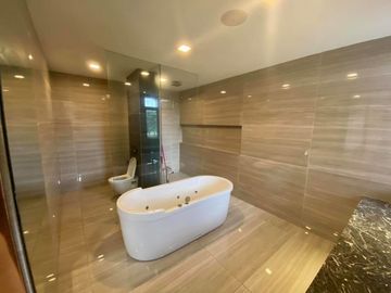 9BR House and Lot for Sale in Marina Baytown, Paranaque City