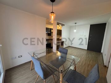 Se vende departamento sector Ulriksen