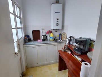 Casa 2 dormitorios en PH Ideal Consultorios/Oficina Alem 1700