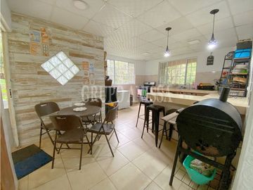 Oportunidad! Se Vende Casa en Altos de Cerro Azul