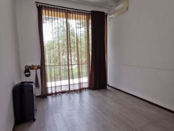 Dijual Rumah Besar Vermont Parkland Blok i BSD Tangerang Model Minimalis