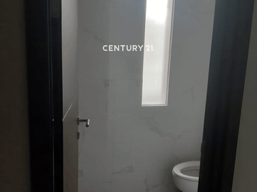 Rumah Minimalis Dalam Cluster Linea Graha Raya Bintaro