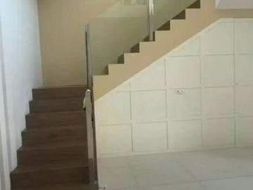 Dijual MEWAH Pakuwon Indah - Graha Famili - Citraland - SBY