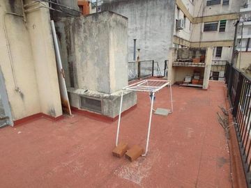 Venta departamento de pasillo tipo duplex - Centro, Rosario