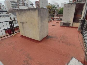 Venta departamento de pasillo tipo duplex - Centro, Rosario