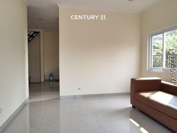 Rumah Brandnew Hook Minimalis Modern One Gate Di Gading Serpong
