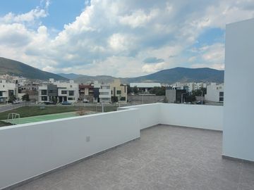 Casa en venta en Privada, frente a área verde en Pachuca de Soto, Hidalgo.