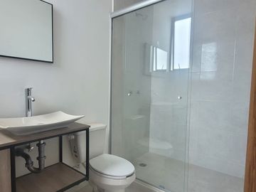 Casa en venta en Privada, frente a área verde en Pachuca de Soto, Hidalgo.