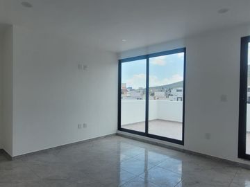 Casa en venta en Privada, frente a área verde en Pachuca de Soto, Hidalgo.