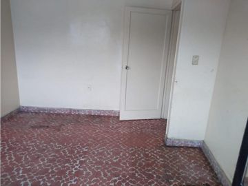 Venta de casa ubicada en el centro de Iztapalapa