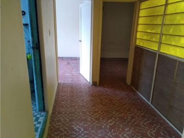 Venta de casa ubicada en el centro de Iztapalapa