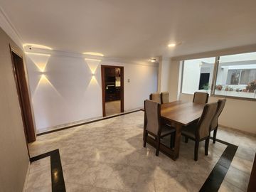apartamento en arriendo en altos de riomar. Cod A107915