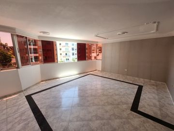 apartamento en arriendo en altos de riomar. Cod A107915