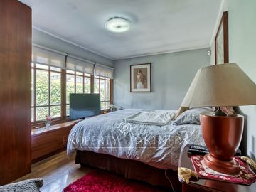 Oportunidad!  Casa remodelada en venta, La Reina.