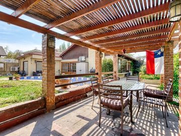 Oportunidad!  Casa remodelada en venta, La Reina.