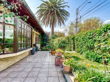 Oportunidad!  Casa remodelada en venta, La Reina.