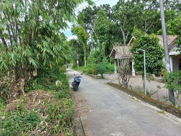 Tanah Luas 460 m2 hanya 300 Jt-an Dijual di Randusari Prambanan