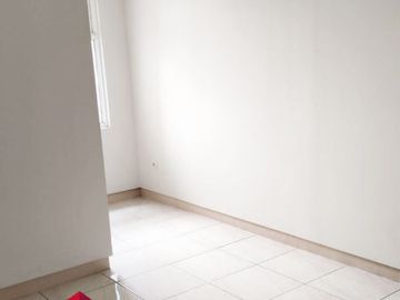 Dijual Super Murah Apartemen Springlake 2BR View Danau/Mal