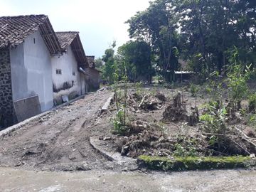 Dalam Lingkungan Bebas Banjir Tanah dijual 5 menit ke Balai Desa Selomartani