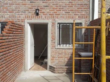 Duplex en venta en Villa Luzuriaga