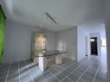 Casa en Venta en Fraccionamiento Arcada Alameda en Celaya Gto .