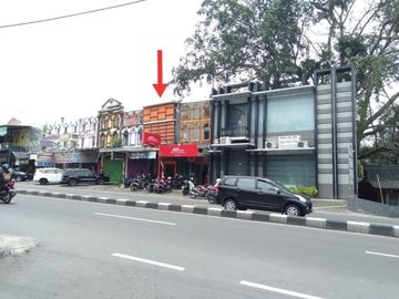 Ruko strategis dijual di area sukarno hatta kawasan kampus Lowokwaru kota Malang.