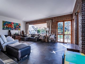 5D + servicios/Piscina/Quincho/Condominio