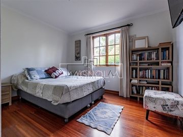 5D + servicios/Piscina/Quincho/Condominio