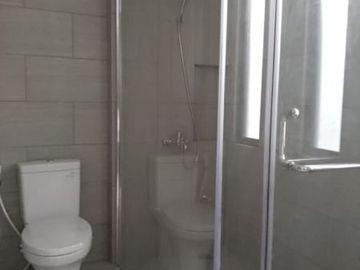 Rumah sewa kosongan dalam cluster di sereniahills lebak bulus