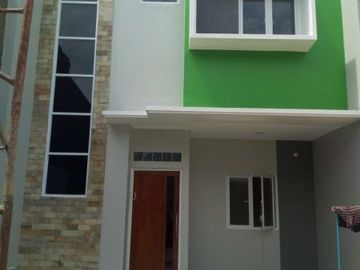 Rumah Second Town House Dalam Komplek Cipadu Anti Banjir