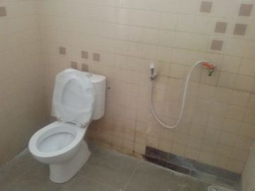 Disewakan Rumah Hunian Asri Tenang Di Jl. Tenggilis Timur Dalam, SBY