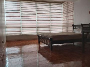 Asia Tower 1BR unit with Parking for Rent