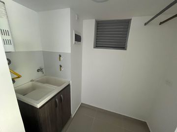 apartamento en arriendo en envigado. Cod A218070