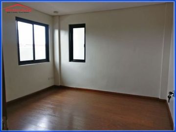 4 Bedroom Single Attached House & Lot in Culiat, Quezon City