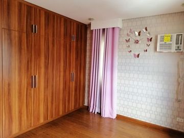 4 Bedroom Single Attached House & Lot in Culiat, Quezon City