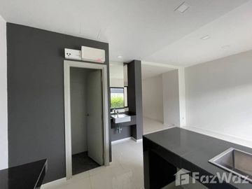 3 Bedroom Townhouse for sale at Malada Maz