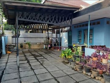 Rumah Asri di Bukit Duri Tebet Jakarta Selatan