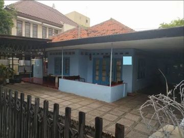 Rumah Asri di Bukit Duri Tebet Jakarta Selatan