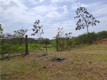Se Vende Terreno de 2,400 Mts2 en Nuevo Emperador