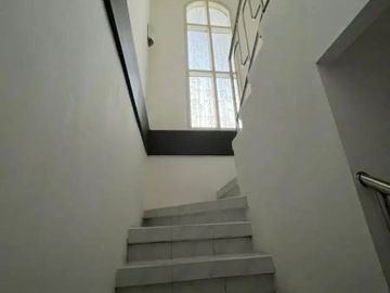 Rumah Babatan Pantai Sangat Bagus 2 Lantai di Sutorejo Surabaya