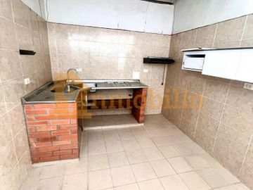 Casa de un nivel en el barrio Comuneros